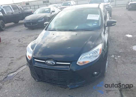 2014 Ford Focus Titanium из США, поврежденный, VIN 1FADP3N28EL208034